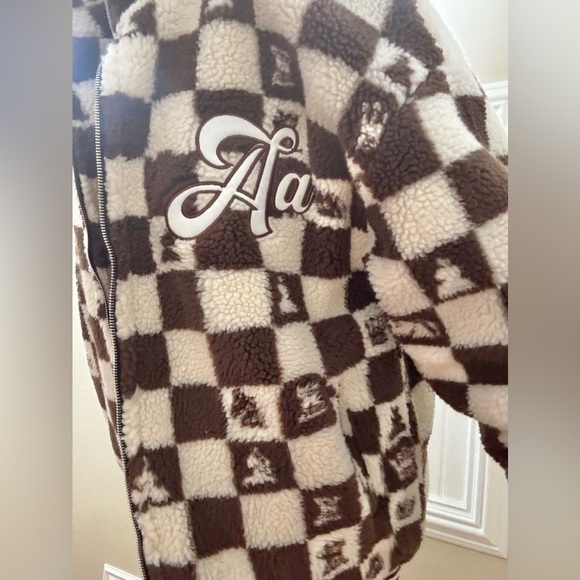 Brown and Cream Checkered Fleece Jacket - Picture 6 of 9